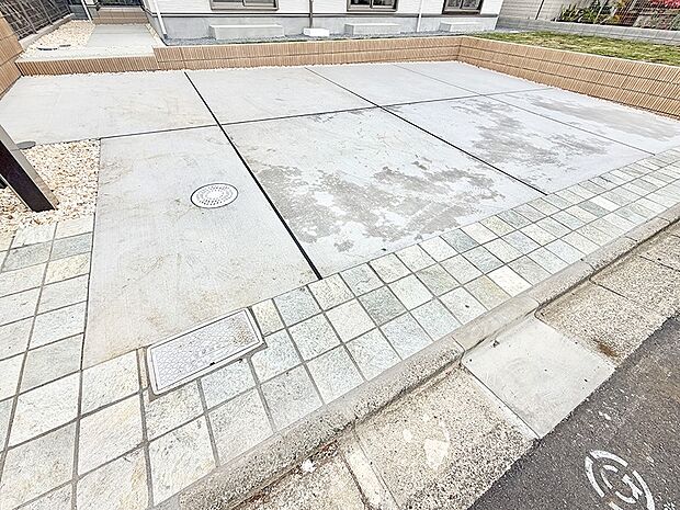 【現地外観写真】1号棟  ■暮らしを豊かにする充実した仕様設備で快適に