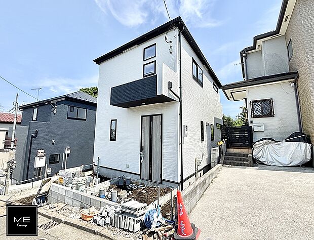 【現地外観写真】1号棟  ■家族みんなが笑顔で過ごせる、安心感のある住まい