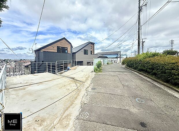 【前面道路含む現地写真】■新しい住まい、街の新しい風景