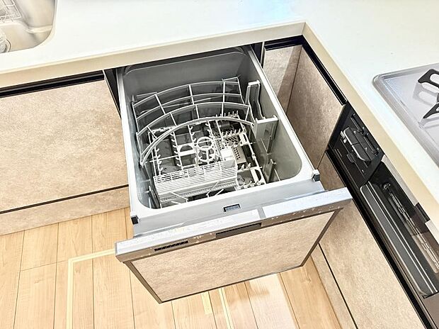 【食洗機】■手間なく洗浄！食器をピカピカに仕上げてくれます