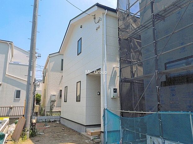 【現地外観写真】2号棟 ■家族みんなが笑顔で過ごせる、安心感のある住まい