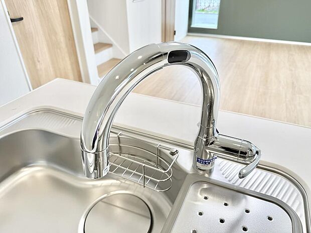 【浄水器】■清潔でおいしい水を手軽に供給してくれます