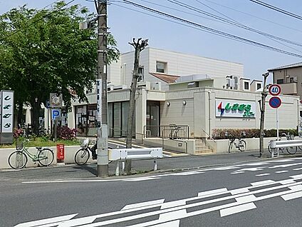 しまむらストアー すみれ平店 700m(9分)
