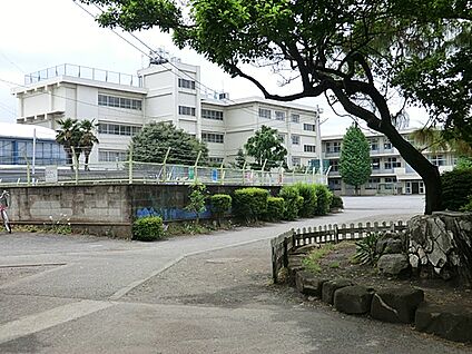 町田市立忠生第三小学校 850m(11分)