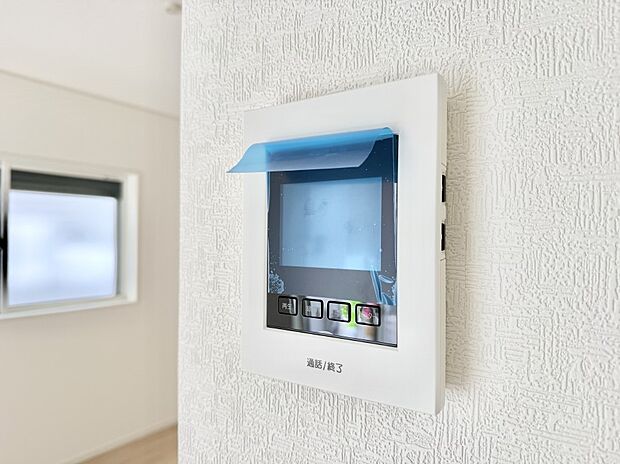 【TVモニター付インターフォン】■訪問者を確認できて安心感が増します