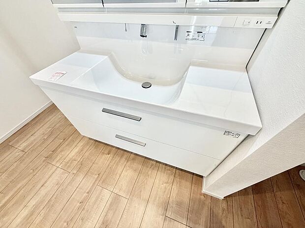 【ハンドシャワー付洗面台】■手洗いや顔を洗う時も快適に使える便利なシャワー
