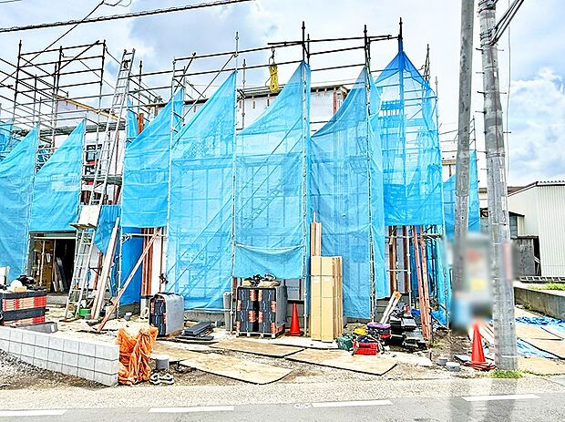 【現地外観写真】2号棟  ■新しい暮らしが始まる場所で、家族の絆を深める