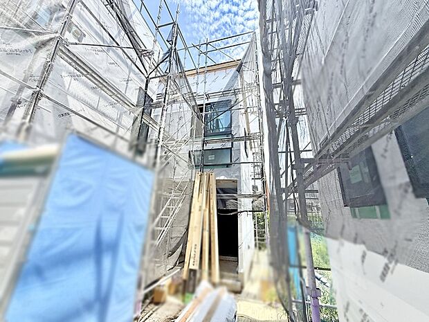 【現地外観写真】4号棟 ■家族みんなが笑顔で過ごせる、安心感のある住まい