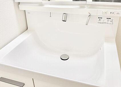 ハンドシャワー付洗面台
