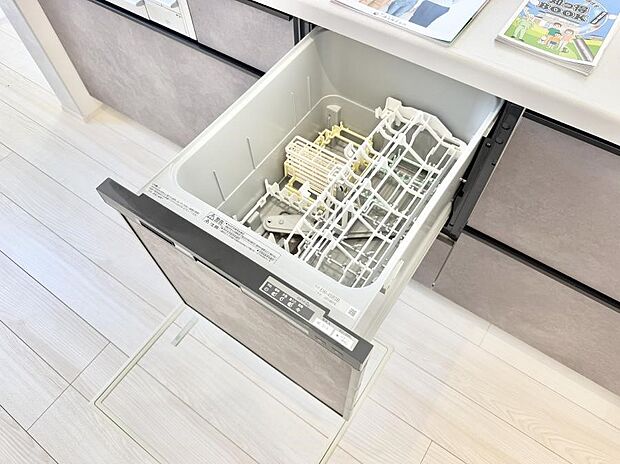 【食洗機】■手間なく洗浄！食器をピカピカに仕上げてくれます