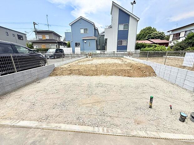 【現地外観写真】2号棟 ■暮らしを豊かにする充実した仕様設備で快適に