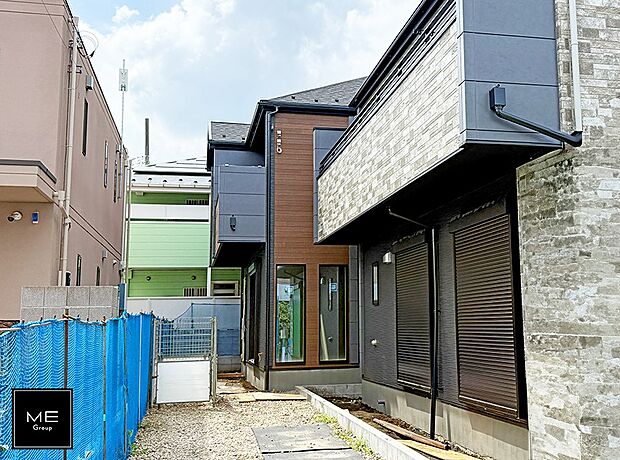 【現地外観写真】2号棟 ■暮らしを彩る充実した設備仕様が備わった住まい