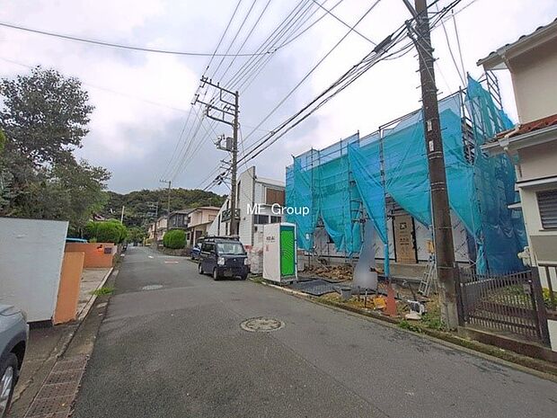 【前面道路含む現地写真】■家族とのお出かけが楽しくなる環境です