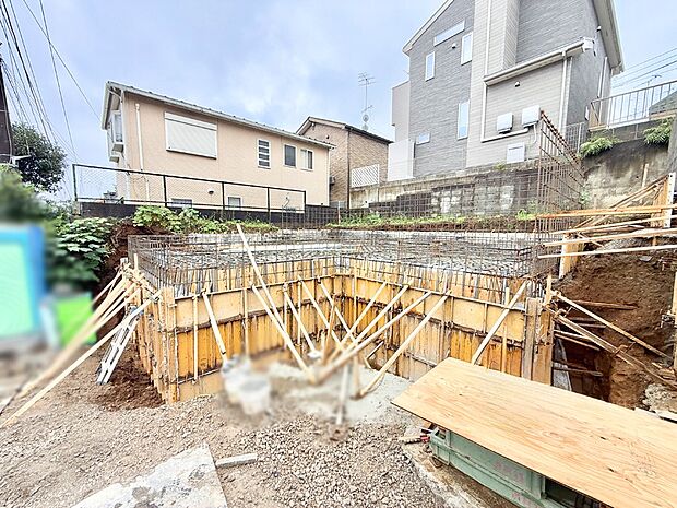 【現地外観写真】2号棟 ■暮らしを彩る充実した設備仕様が備わった住まい