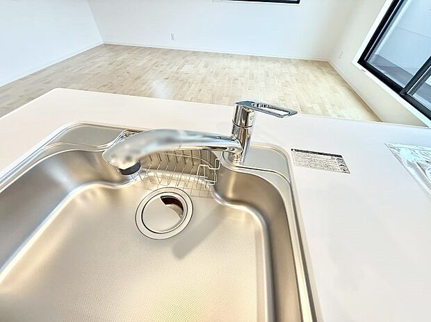 【浄水器】■清潔でおいしい水を手軽に供給してくれます