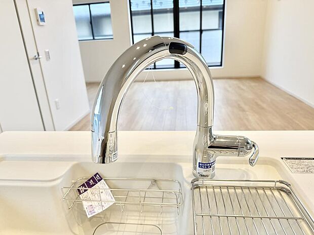 【浄水器】■清潔でおいしい水を手軽に供給してくれます
