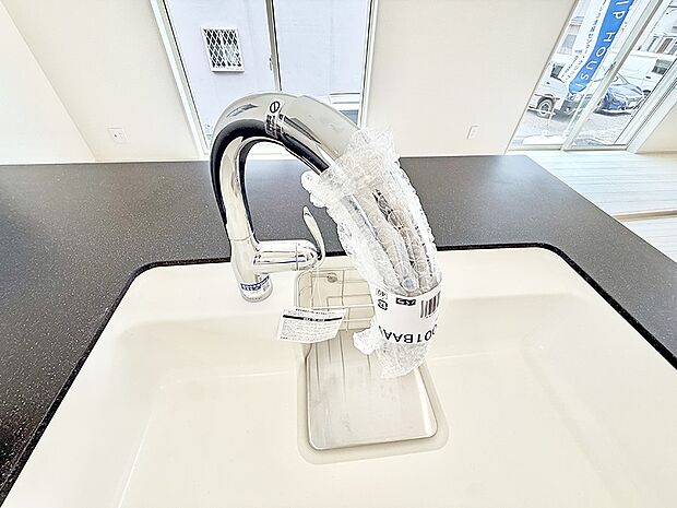 【浄水器】■清潔でおいしい水を手軽に供給してくれます