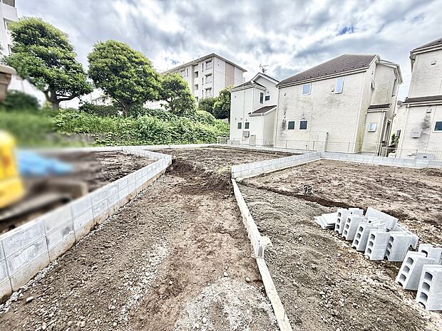 【現地外観写真】3号棟 ■暮らしを豊かにする充実した仕様設備で快適に