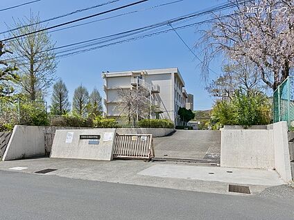 多摩市立和田中学校 600m(8分)