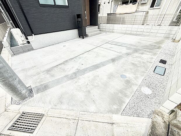 【駐車場】1号棟  ■自宅にある駐車スペースなので安心ですね