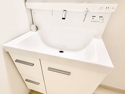 ハンドシャワー付洗面台
