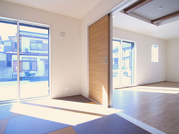 【1号棟】　◎LDK横にはくつろぎの和室があります！◎