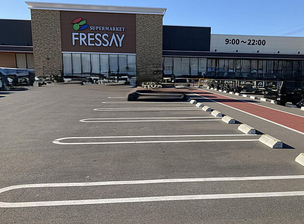 フレッセイ境町店（約3,180m）