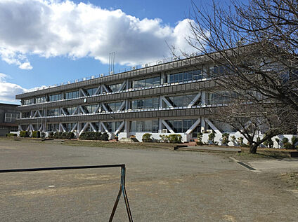 尾島中学校 220m