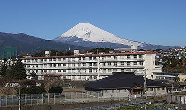 三島市立北上中学校(約1,460m)