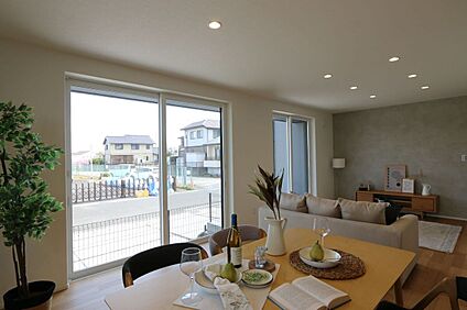 No.9 ダイニング、リビング