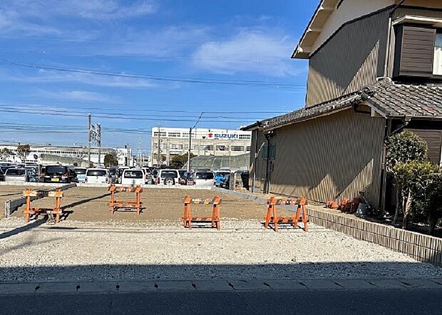 現地写真 分譲土地NO.2、南道路に面し日当り良好です。間口が8.7mあり並列駐車3台可能です。2023年1月9日撮影