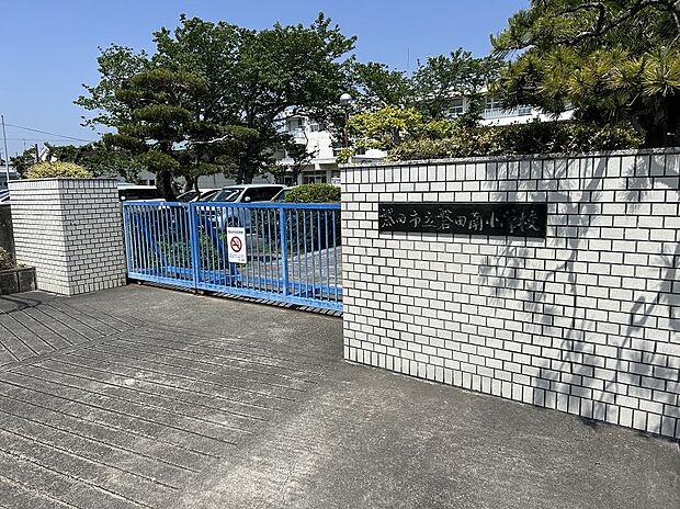 磐田市立南小学校（約700m）