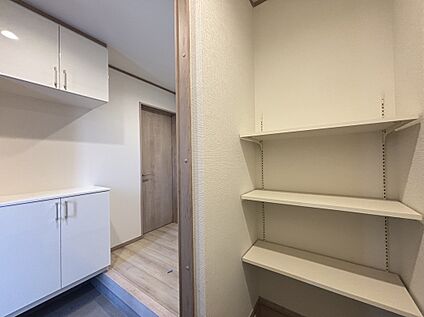 【C号棟】ベビーカーやアウトドアグッズの収納に便利なSIC