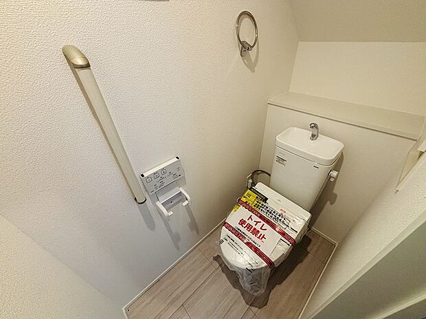 【【６号棟】】1・2階の2か所にトイレ完備。混み合う朝や来客時も安心の設計です