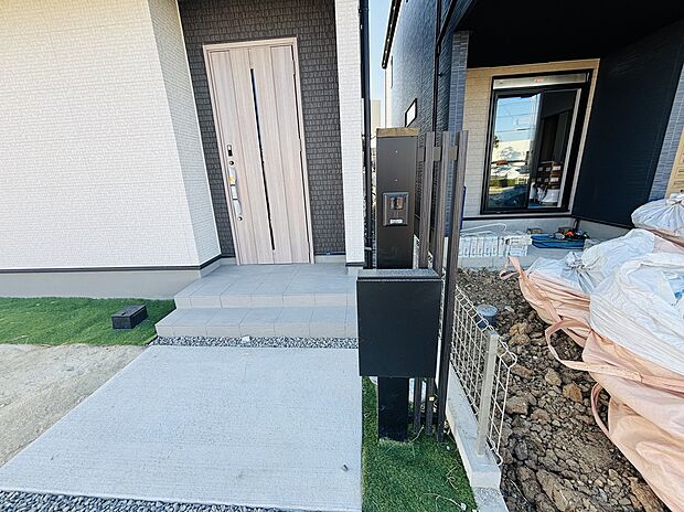 【 【６号棟】】お子様のお留守番にも安心なTVモニター付きインターホン