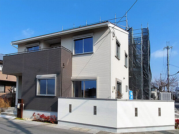 1号地 外観右側