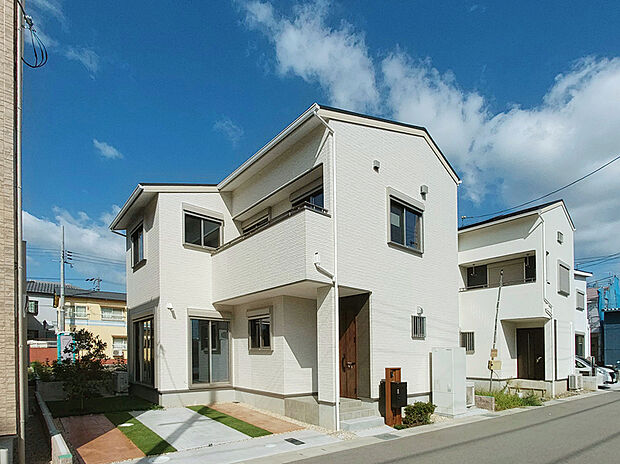 鶏冠井町2期【6号地】ご見学可能です
W断熱・蓄電池7.4kW搭載・全館調湿空調with air搭載