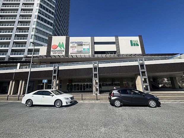 長津田マークタウン(「長津田」駅北口の再開発により誕生した大型複合施設。駅徒歩1分の場所にあるため、利便性は高い。)