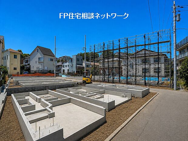 閑静な住宅地で子育て家族にピッタリ。毎日のお散歩も快適な緑に恵まれたエリアで、自然に包まれた穏やかな暮らしを実現するための、ゆとりある住環境が整っています。