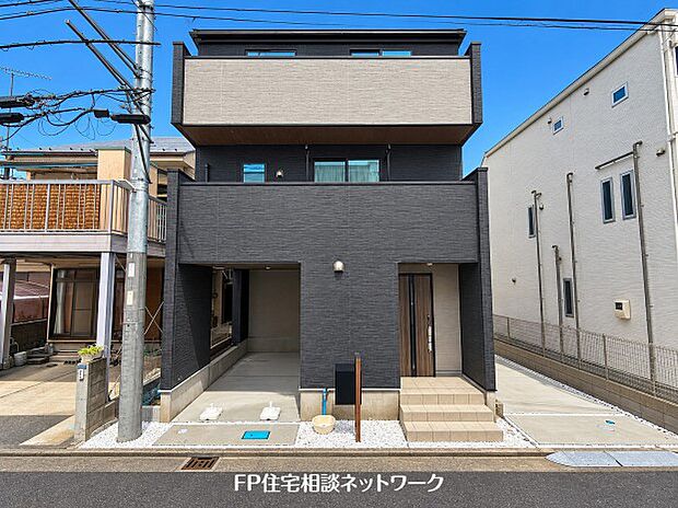 閑静な住宅地で子育て家族にピッタリ。毎日のお散歩も快適な緑に恵まれたエリアで、自然に包まれた穏やかな暮らしを実現するための、ゆとりある住環境が整っています。