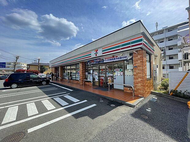 セブンイレブン横浜高田東3丁目店(約500m)