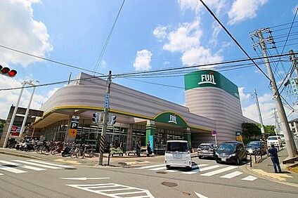 ＦＵＪＩ　上野川店 400m(5分)