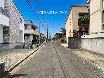 前面道路含む現地写真