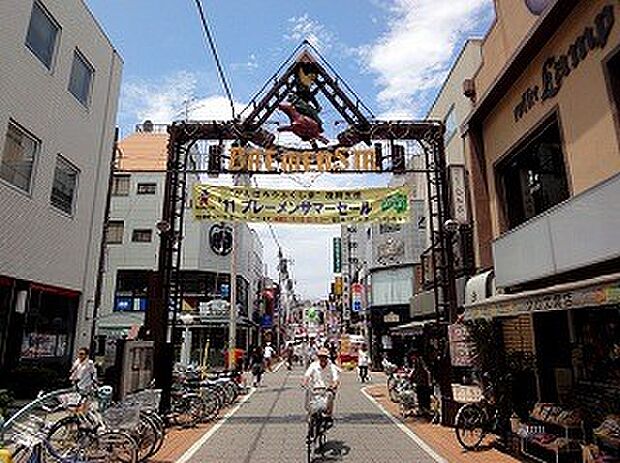 ブレーメン通り商店街 (約1,300m)