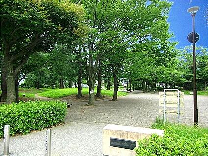 つつじが丘第四公園 70m(1分)
