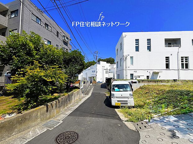 前面道路は車の通りも少なく、小さなお子様が道路に飛び出してしまう心配もないので安心です。