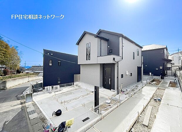JR南武線「武蔵新城」駅徒歩22分の2階建て住宅！周辺は閑静な住宅街で静かな日常を送る事が出来ます。