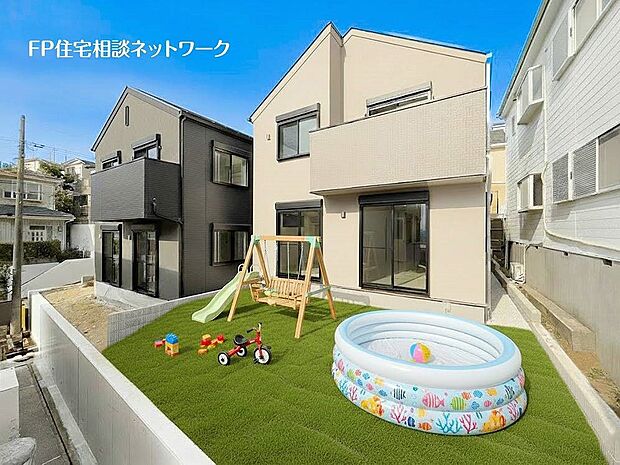 【類似外観同仕様】施工例のため分譲中の建物とは外壁、屋根開口部等の形状・仕様が異なります。