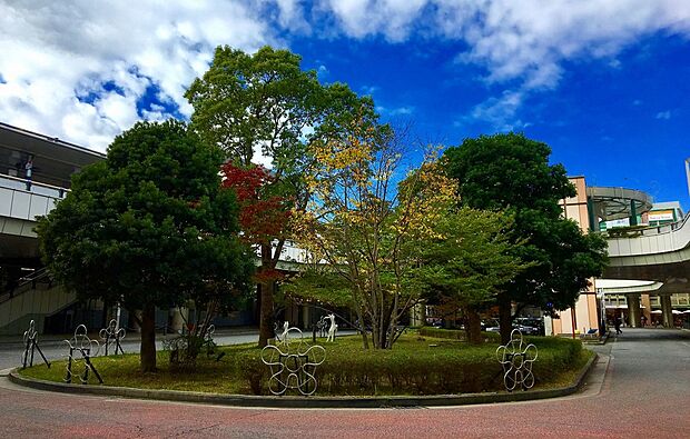 溝の口駅北口ロータリー(約1,900m)