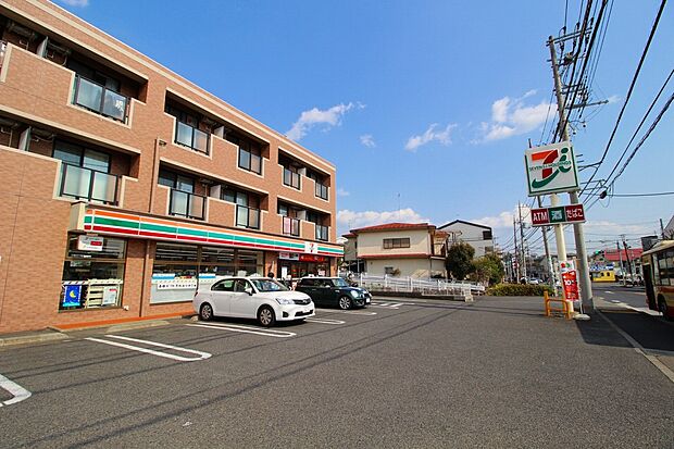 セブンイレブン町田金井入口店（約1,300m・徒歩17分）
